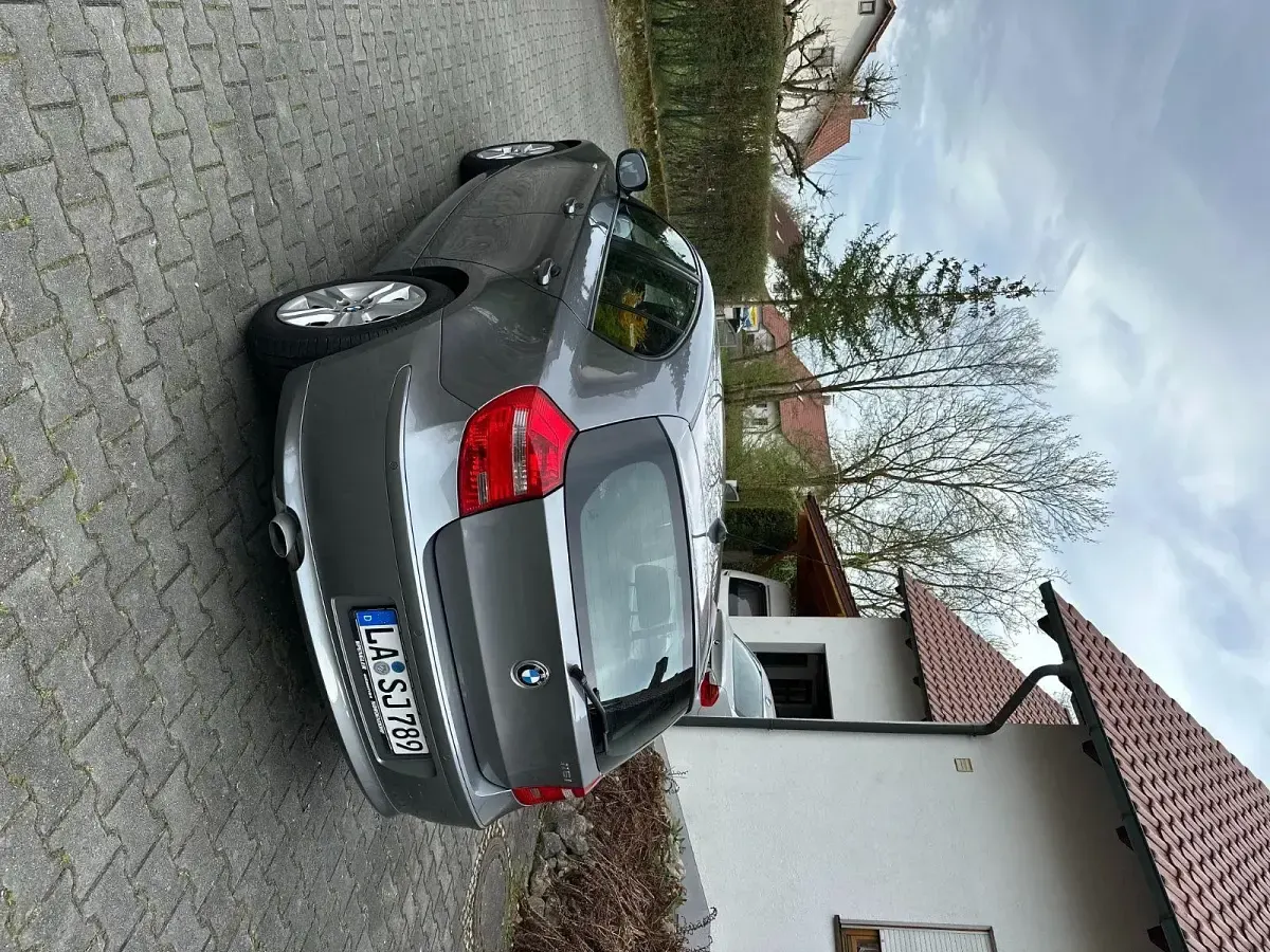 Używany BMW 116 122 KM (89 kW) 2010 Szary Hatchback