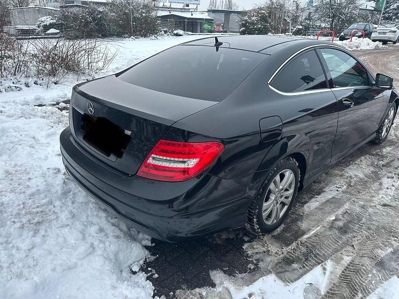 Gebraucht Mercedes C220 Edition 170 PS (125 kW) 2014 Schwarz Coupé