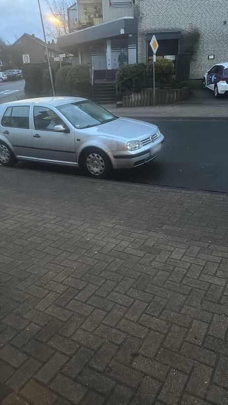 Gebraucht VW Golf IV 101 PS (74 kW) 2002 Silber Limousine