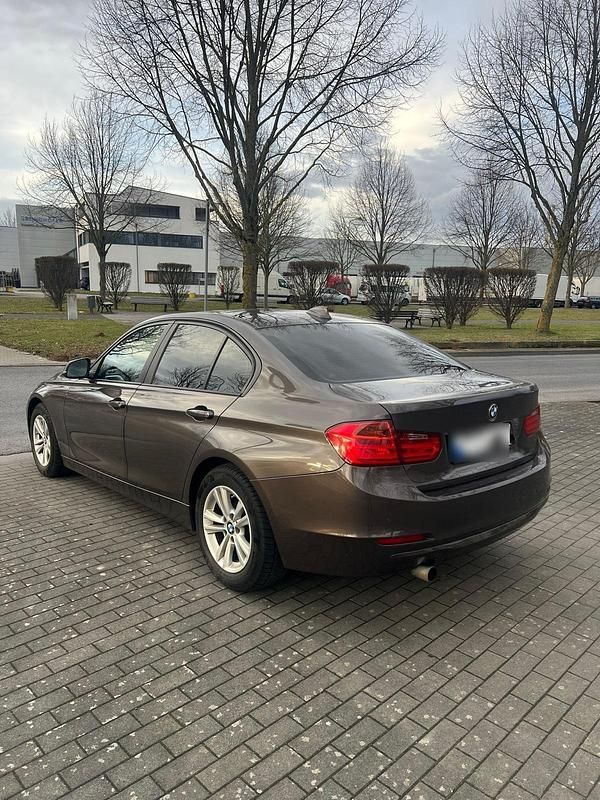 Gebraucht BMW 316 116 PS (85 kW) 2012 Limousine