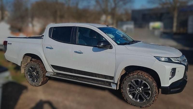 Gebraucht Mitsubishi L200 Top 150 PS (110 kW) 2019 Weiß Pickup