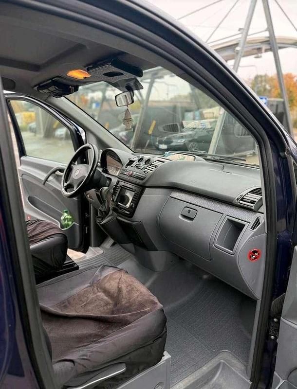 Gebraucht Mercedes Vito 150 PS (110 kW) 2009 Violett Van