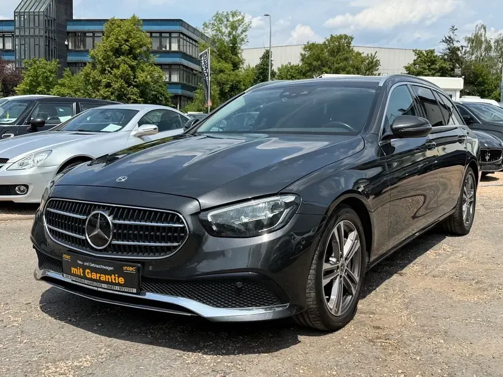 Gebraucht Mercedes E400 330 PS (242 kW) 2022 Grau Kombi