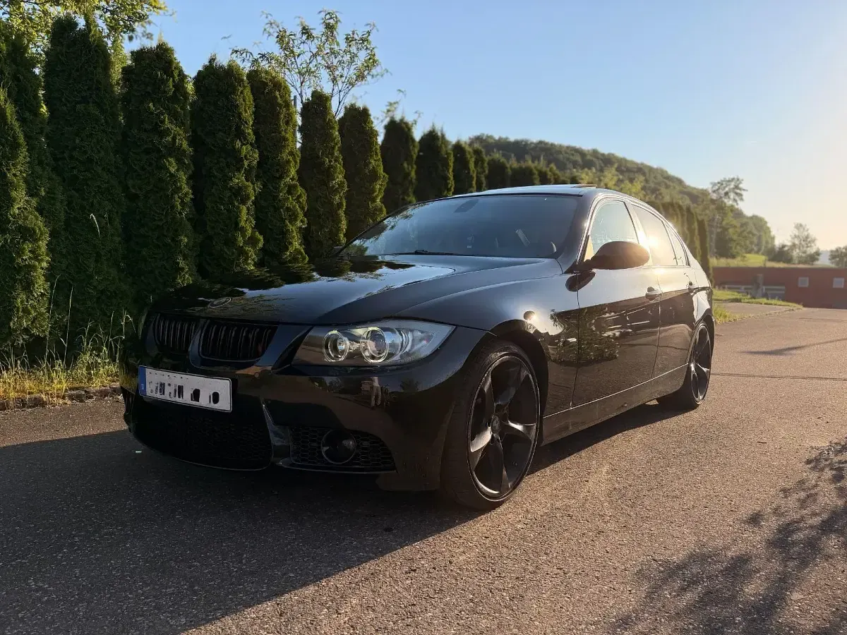Käytetty BMW 330 Performance 231 HP (169 kW) 2006 Musta Sedan