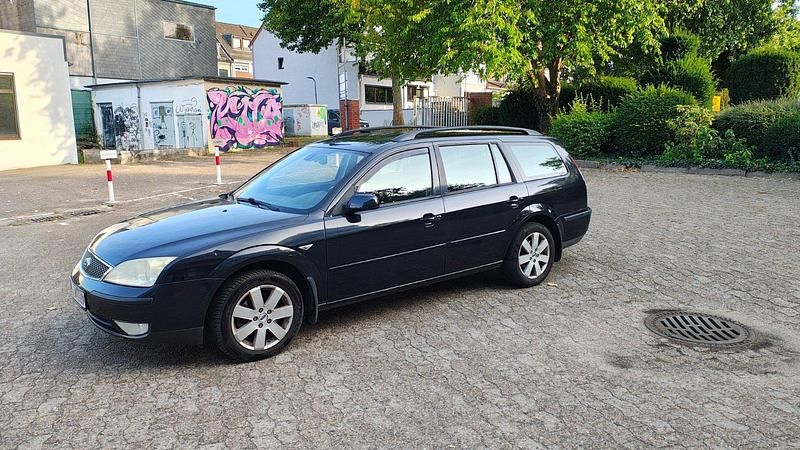 Schwarz Gebraucht 2004 Ford Mondeo Kombi | 500 € (Guter Preis) - Bild 1/4
