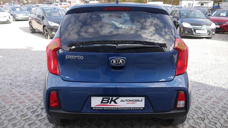 Gebraucht Kia Picanto 67 PS (49 kW) 2016 (bu7) seosanblau met. Kleinwagen