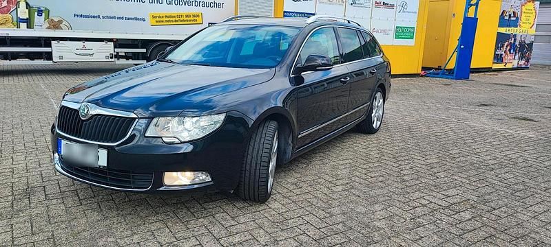Gebraucht 2011 VW Passat Kombi | 11.500 € (Teuer) - Bild 1/4