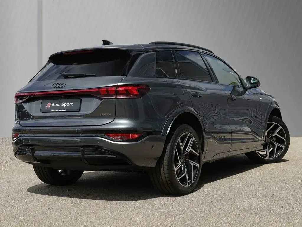 Neu Audi Q6 e-tron Sport 314 kW (428 PS) 2026 Grau SUV