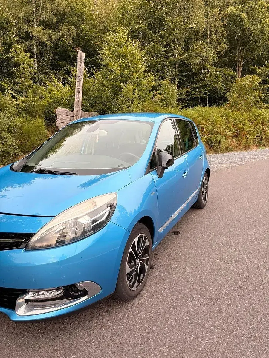 Gebraucht Renault Grand Scénic III Bose Edition 131 PS (96 kW) 2014 Braun Van / Kleinbus