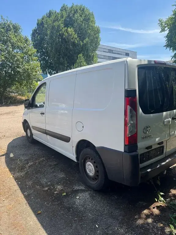 Gebraucht Toyota Proace 128 PS (94 kW) 2016 Weiß Van / Kleinbus
