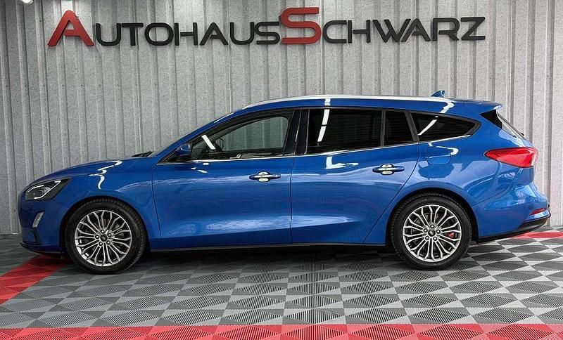 Gebraucht Ford Focus Titanium 125 PS (91 kW) 2018 Dynamicblau metallic Kombi