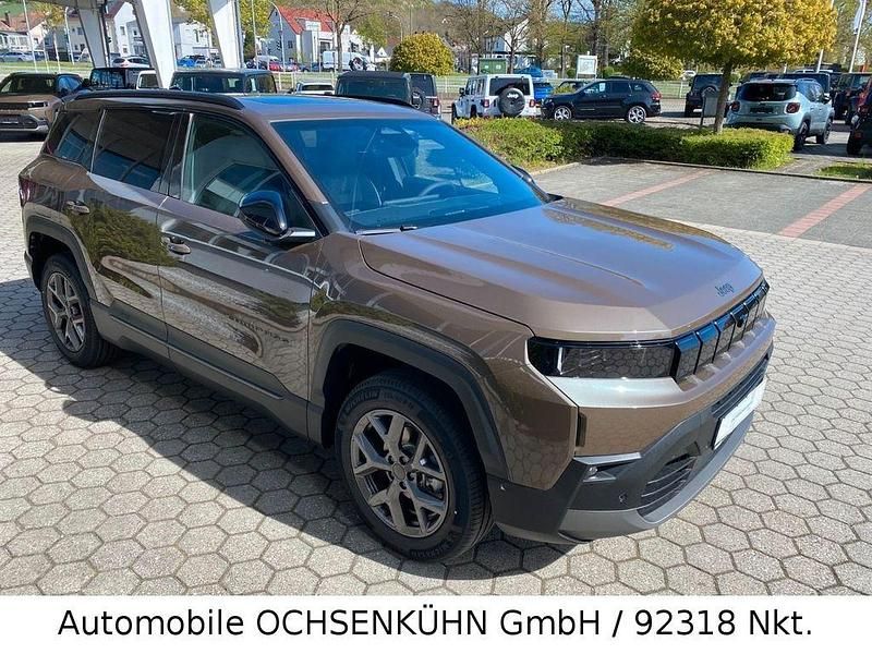 Neu Jeep Compass 145 PS (106 kW) 2026 Braun SUV