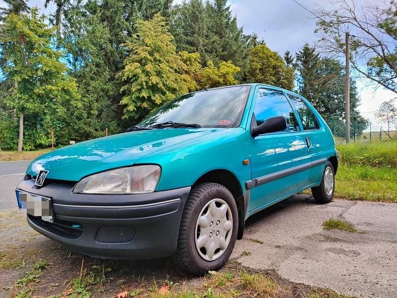 Grün Gebraucht 1998 Peugeot 106 Kleinwagen | 1.450 € (Fairer Preis) - Bild 1/4