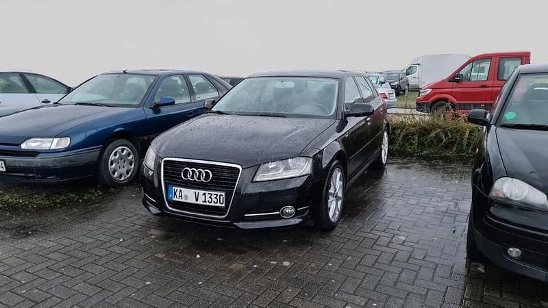 Schwarz Gebraucht 2013 Audi A3 S-Line Limousine | 7.600 € (Superpreis) - Bild 1/4