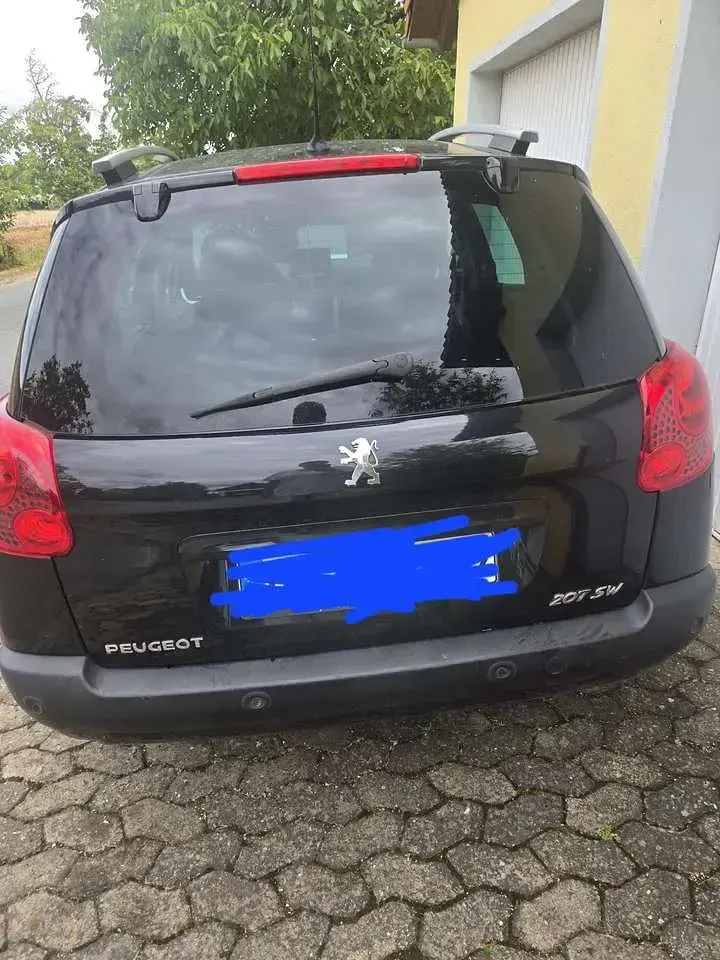 Gebraucht Peugeot 207 Tendance 95 PS (69 kW) 2009 Kombi
