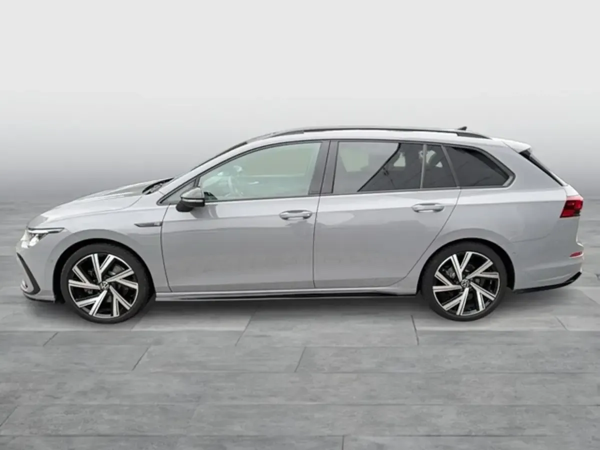 Gebraucht VW Golf VIII R-line 150 PS (110 kW) 2023 Grau Kombi