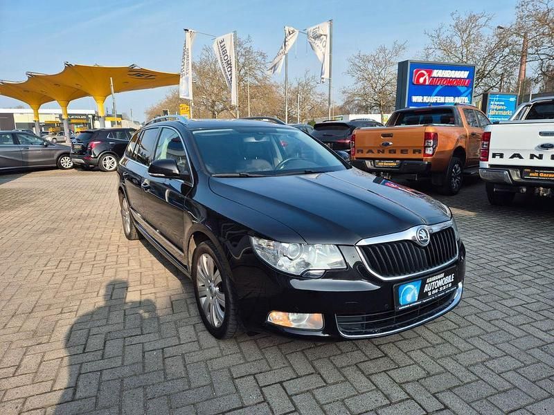 Gebraucht Skoda Superb Elegance 170 PS (125 kW) 2012 Schwarz Kombi