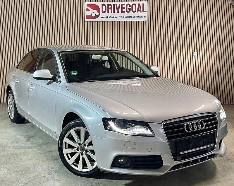 Silber Gebraucht 2010 Audi A4 Ambiente Limousine | 7.900 € (Guter Preis) - Bild 1/4