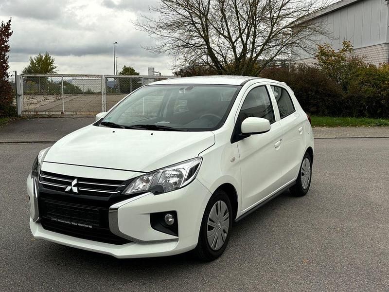 Weiß Gebraucht 2021 Mitsubishi Space Star Limousine | 10.900 € (Fairer Preis) - Bild 1/4