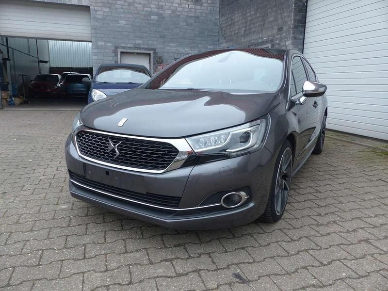 Gebraucht DS Automobiles DS4 179 PS (131 kW) 2016 Platiniumgrau/metallic Kleinwagen