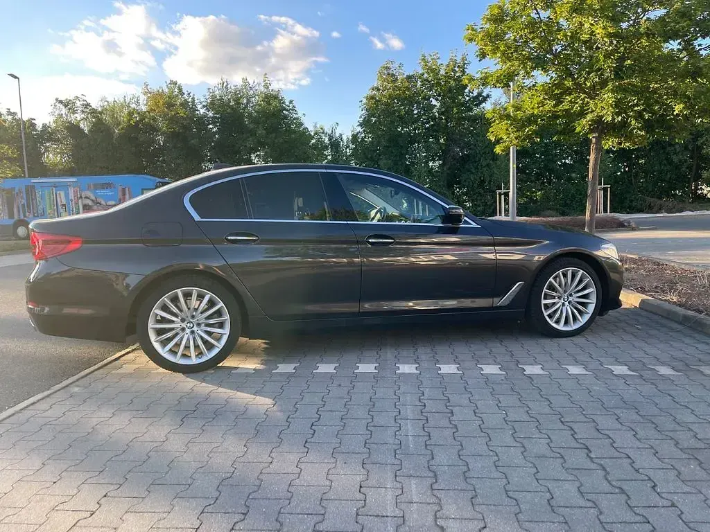 Gebraucht BMW 530 Luxury Line 252 PS (185 kW) 2017 Limousine