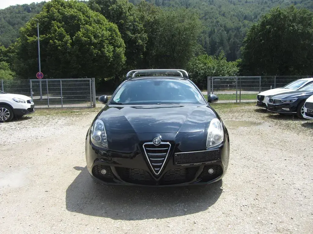 Gebraucht Alfa Romeo Giulietta Turismo 140 PS (102 kW) 2012 Schwarz Kleinwagen