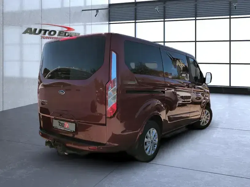 Gebraucht Ford Tourneo Custom Titanium 185 PS (136 kW) 2022 Rot Van
