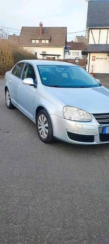 Gebraucht VW Jetta 115 PS (84 kW) 2007 Silber Limousine