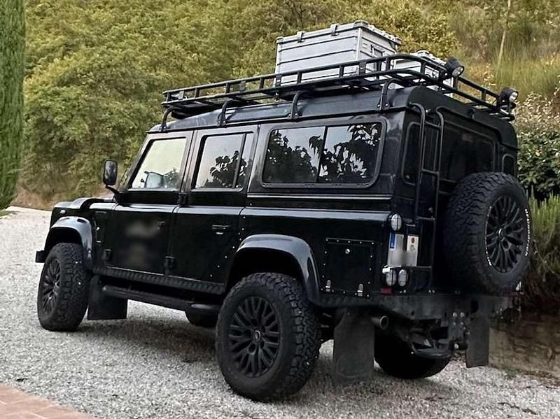 Gebraucht Land Rover Defender 122 PS (89 kW) 2015 Schwarz Kombi