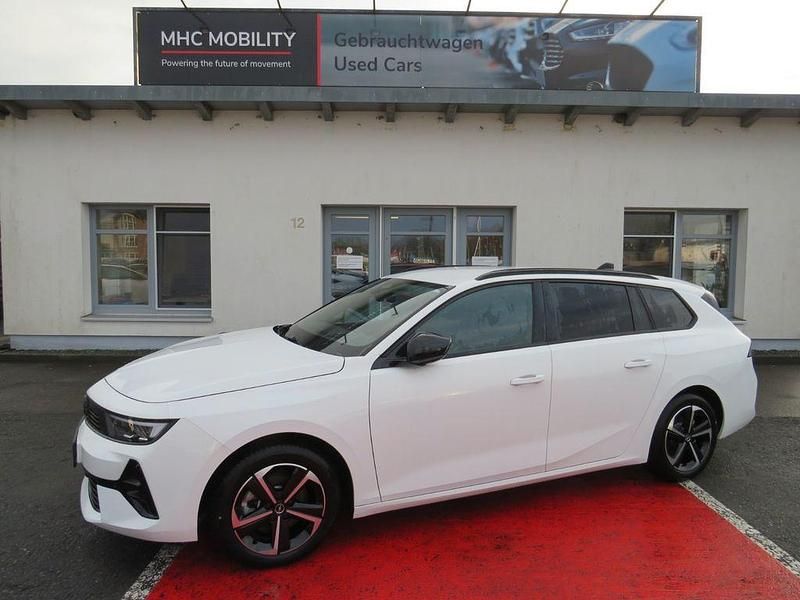 Neu Opel Astra 131 PS (96 kW) 2025 Weiß Kombi