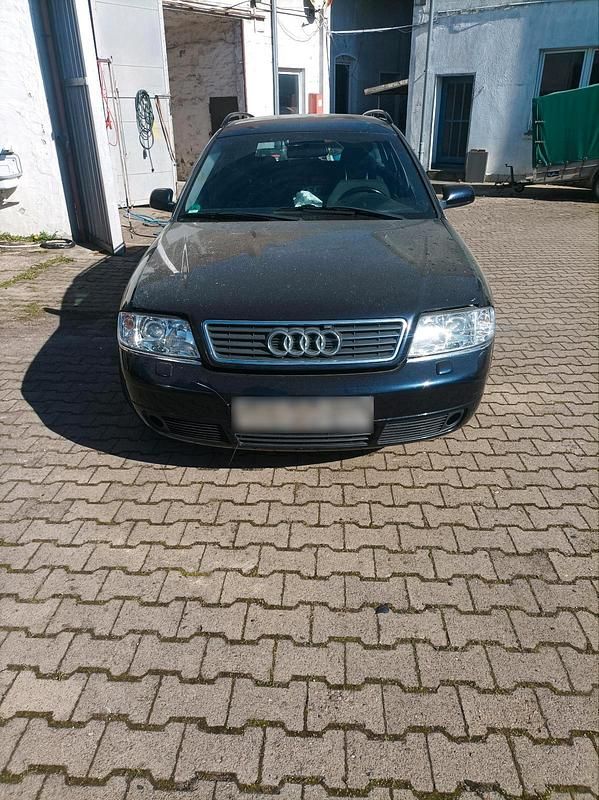 Gebraucht Audi A6 165 PS (121 kW) 2000 Blau Kombi