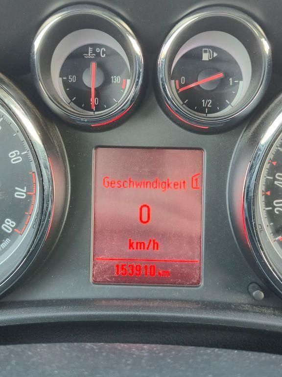 Gebraucht Opel Astra GTC 140 PS (102 kW) 2012 Weiß Limousine