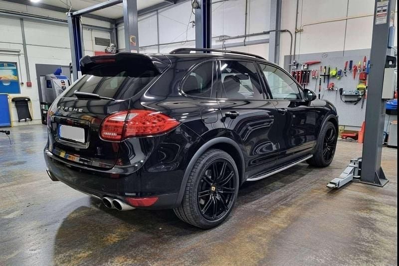 Gebraucht Porsche Cayenne Turbo 500 PS (367 kW) 2012 Schwarz SUV