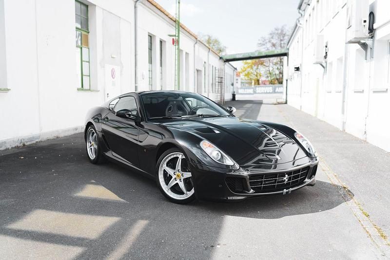 Second-hand Ferrari 599 620 CP (456 kW) 2010 Negru Coupe