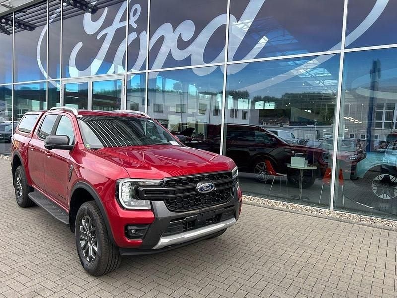Rot Neu 2025 Ford Ranger Wildtrack Abholung | 61.490 € (Teuer) - Bild 1/4