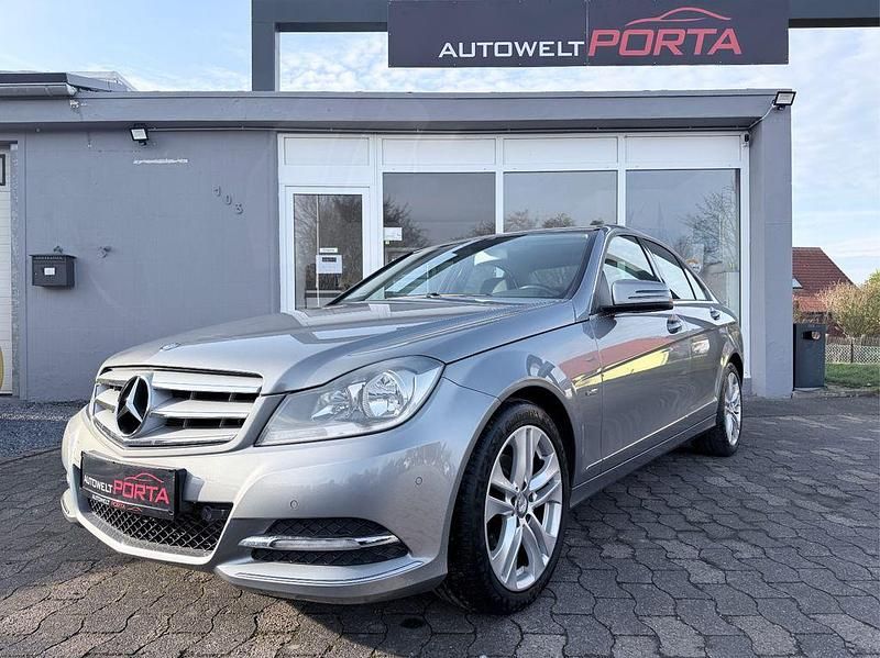 Gebraucht Mercedes C180 156 PS (114 kW) 2012 Silber Limousine