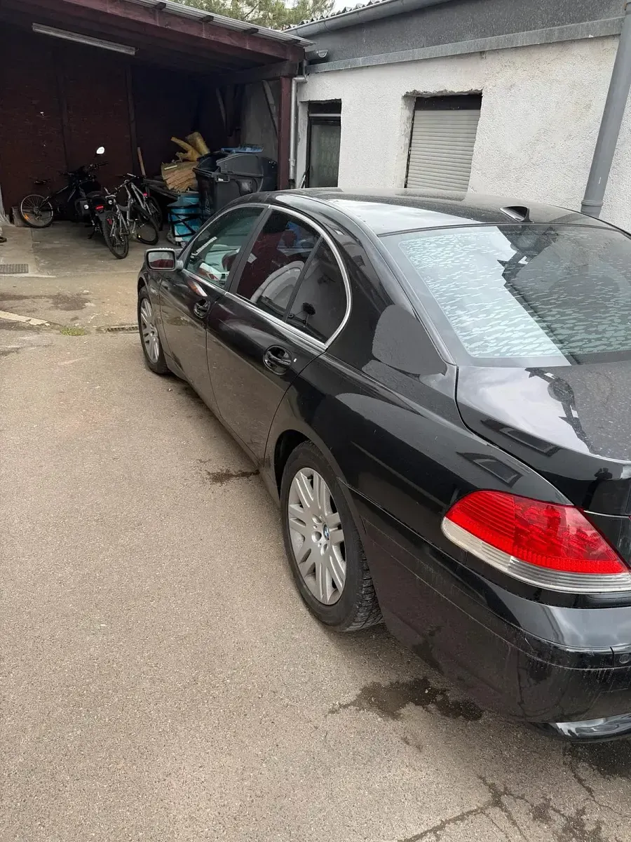 Gebraucht BMW 735 272 PS (200 kW) 2002 Schwarz Limousine