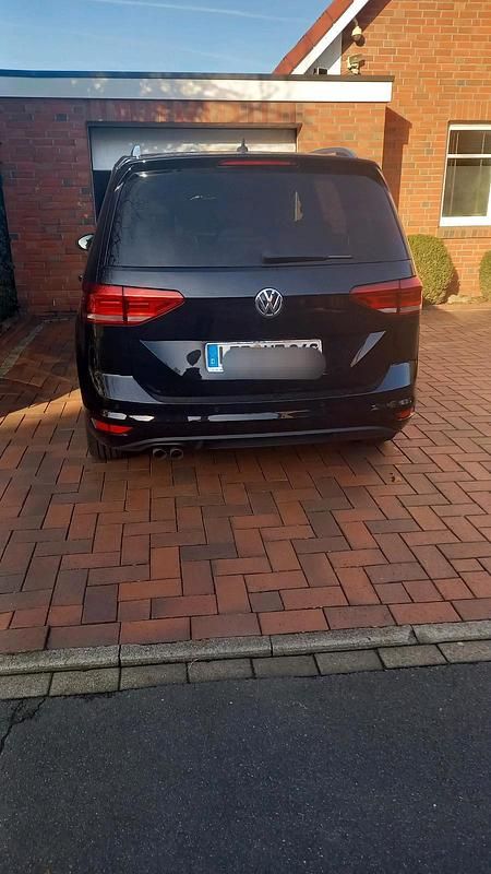 Gebraucht VW Touran 150 PS (110 kW) 2020 Schwarz Van / Kleinbus