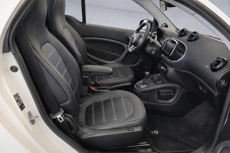 Używany Smart ForFour Prime 90 KM (66 kW) 2019 Szary Hatchback