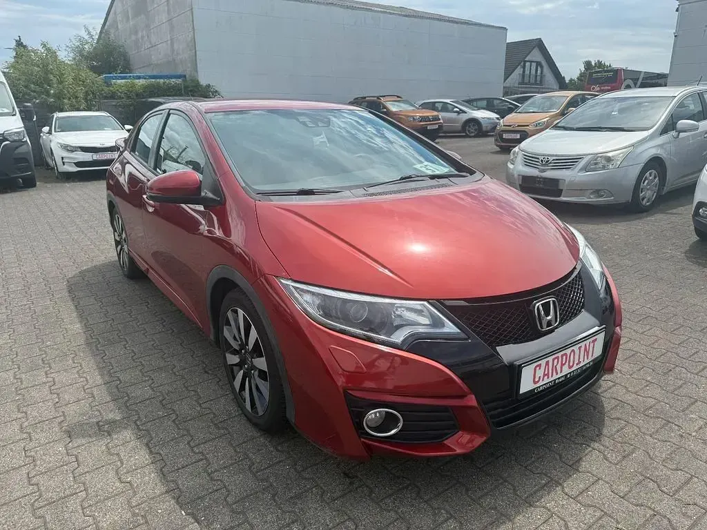Gebraucht Honda Civic Elegance 141 PS (103 kW) 2015 Rot Limousine
