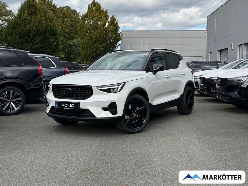 Weiss Neu 2025 Volvo XC40 Plus SUV | 46.895 € (Etwas zu teuer) - Bild 1/4