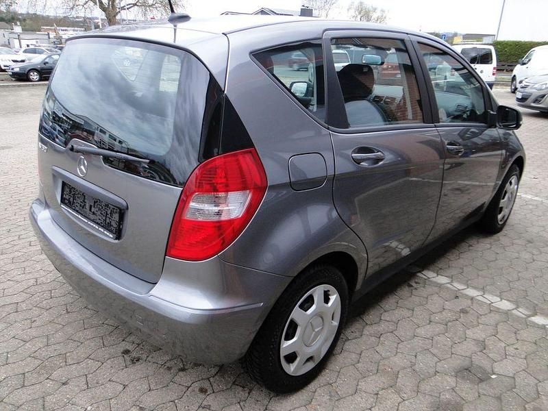 Gebraucht Mercedes A150 95 PS (69 kW) 2008 Grau Limousine