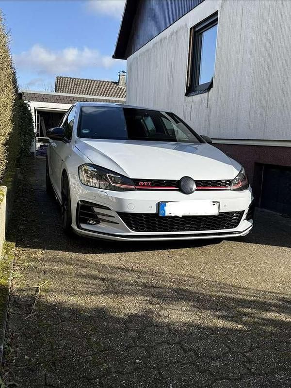 Gebraucht VW Golf VII GTI 230 PS (169 kW) 2018 Grau Kleinwagen