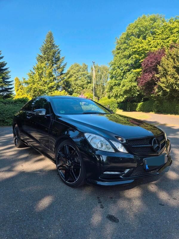 Schwarz Gebraucht 2012 Mercedes E350 Coupé | 7.900 € (Superpreis) - Bild 1/4