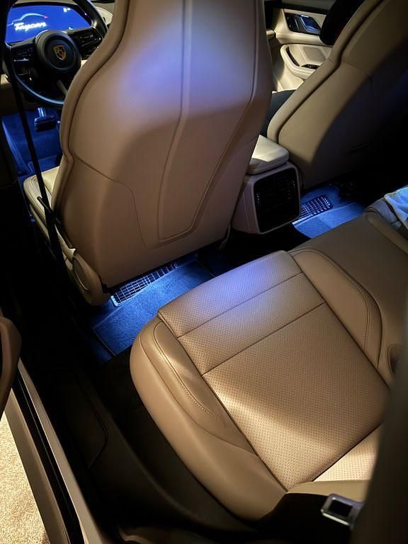 Gebraucht Porsche Taycan Performance Package 350 kW (476 PS) 2021 Weiß Limousine