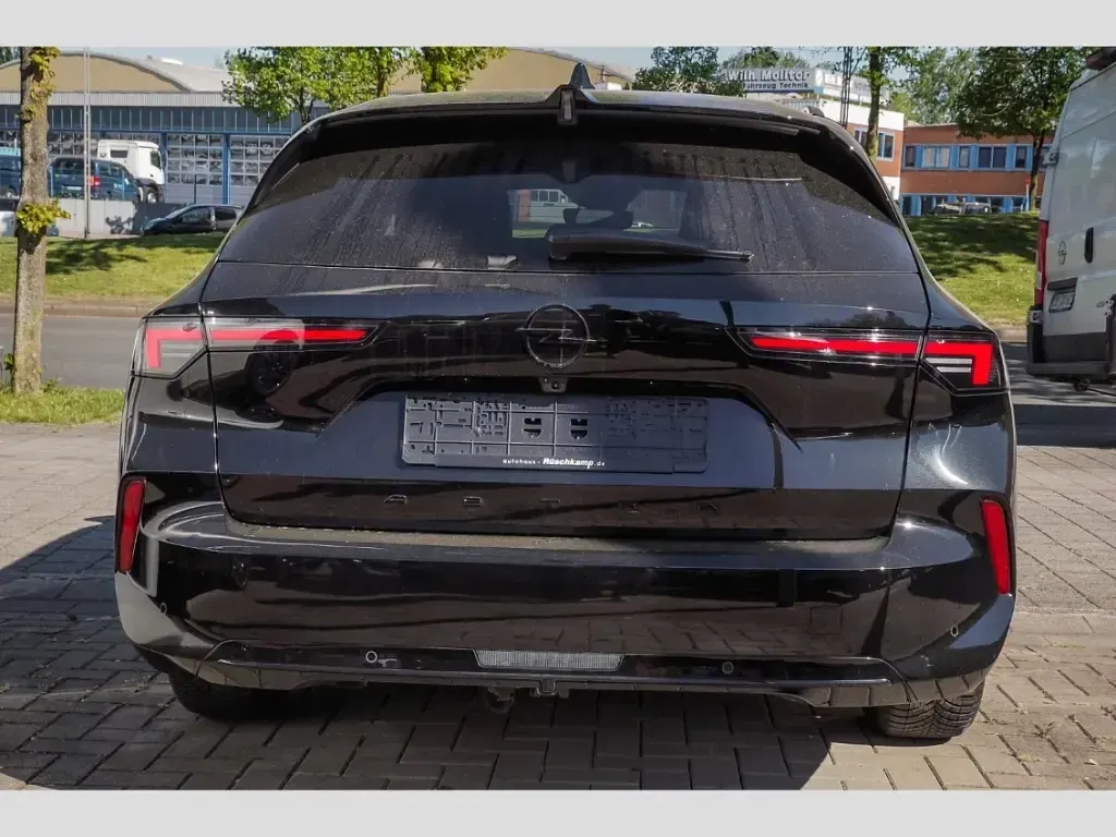 Usata Opel Astra 131 CV (96 kW) 2025 Nero Utilitaria