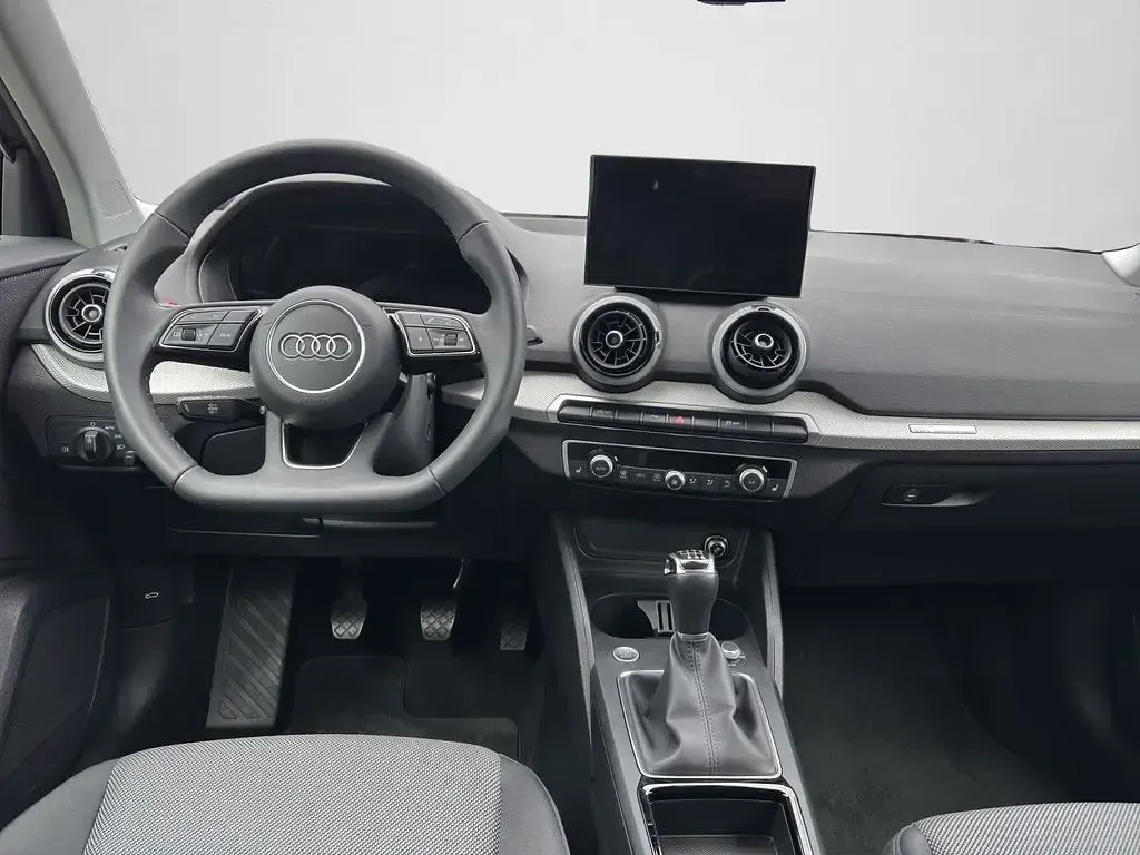 Używany Audi Q2 Advanced Plus 116 KM (85 kW) 2025 Czarny SUV
