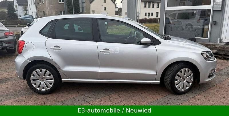Gebraucht VW Polo 90 PS (66 kW) 2017 Silber Limousine
