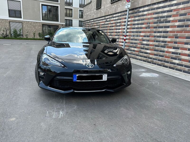 Schwarz Gebraucht 2017 Toyota GT86 GT Coupé | 29.990 € (Fairer Preis) - Bild 1/4