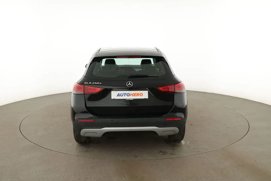 Gebraucht Mercedes GLA250 Style 102 PS (75 kW) 2022 Schwarz SUV
